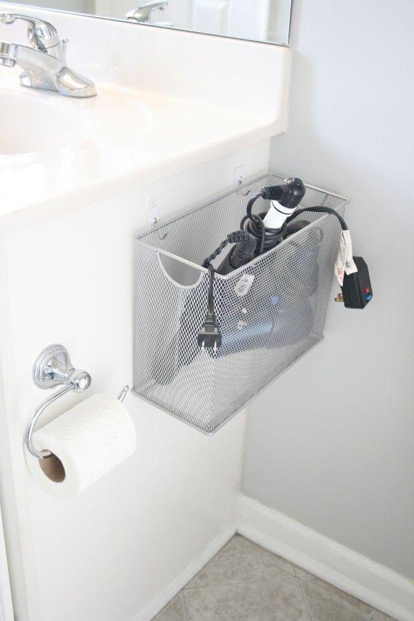 удобное хранение в ванной электроприборов