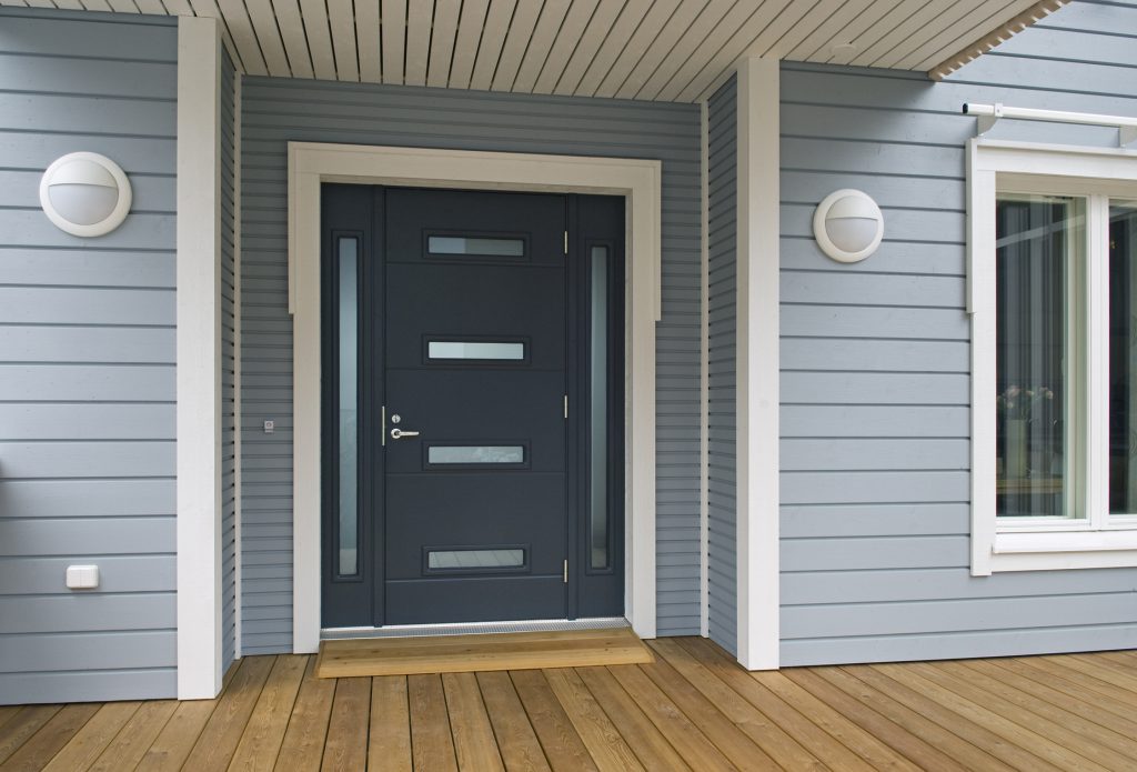 Какую входную дверь выбрать для частного дома: обзор лучших моделей | +55 фото