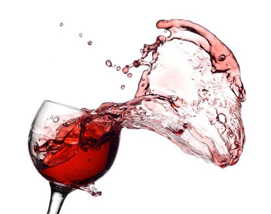 Чем можно отстирать красное вино 