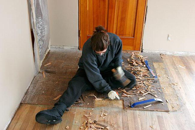 как выровнять деревянный пол не срывая доски