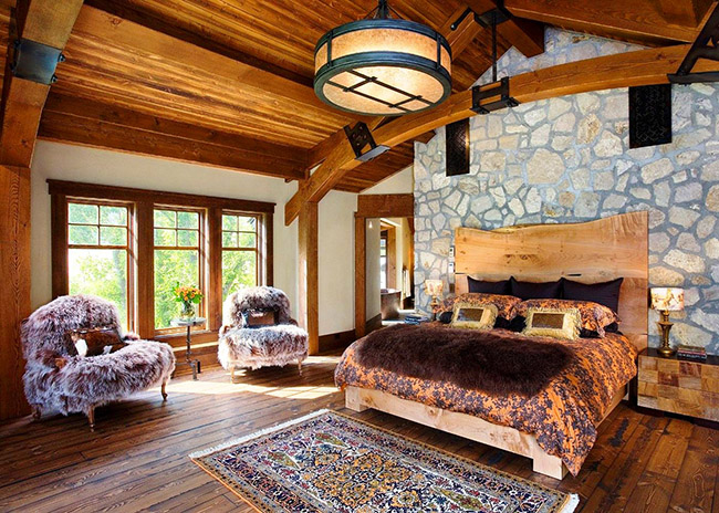 Двуспальная деревянная кровать подарит хозяину прекрасный отдых и всегда создаст натуральную опору для восстановления и пополнения сил