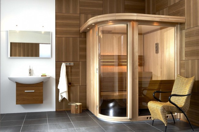 Инфракрасная сауна в ванной комнате стиля модерн