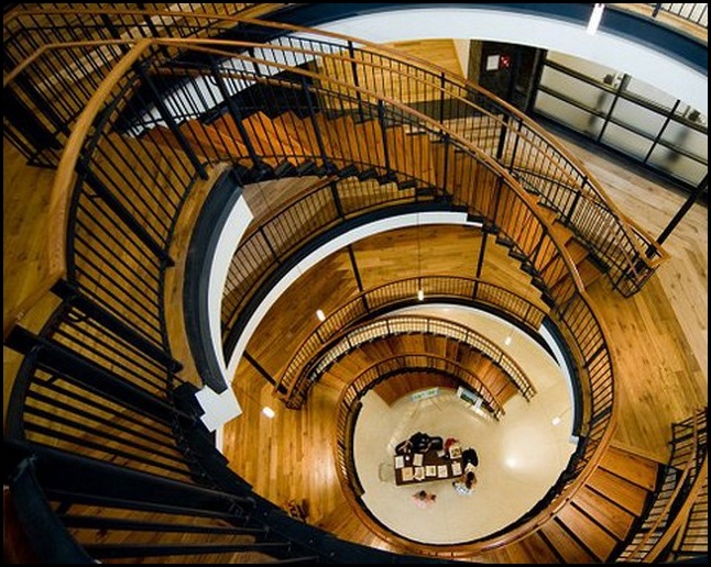 Винтовые лестницы – большая подборка фотографий Винтовые лестницы – большая подборка фотографий