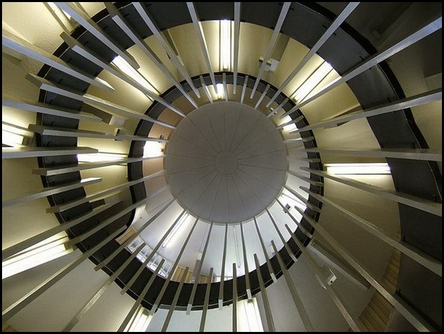 Винтовые лестницы – большая подборка фотографий Винтовые лестницы – большая подборка фотографий