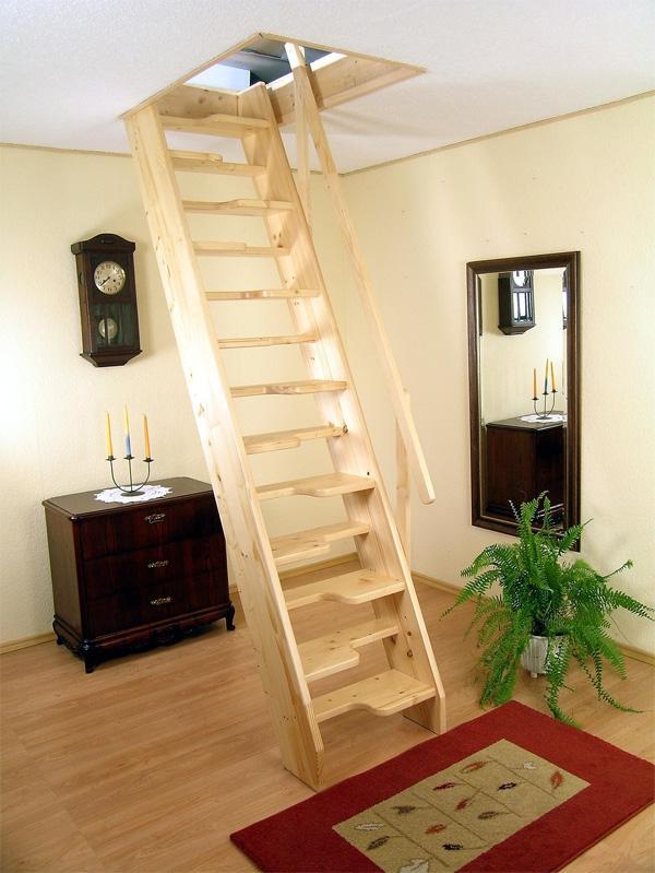 Умело смонтированная лестница для дачи - надежная и прочная конструкция