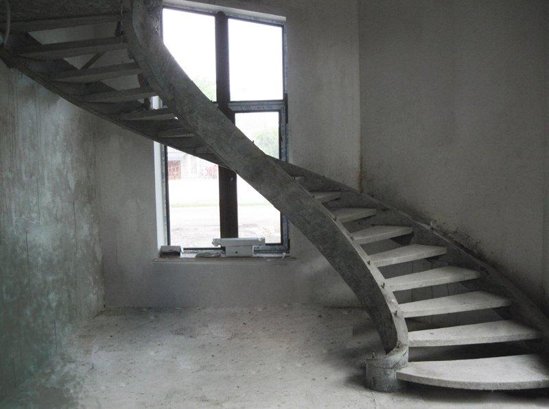 Лестница из бетона безопасная