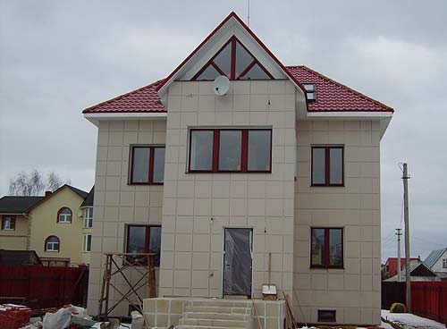 Фото: Вентилируемый фасад с керамогранитом