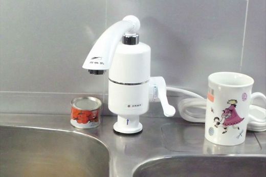 Кухонный смеситель с термостатом для подогрева воды