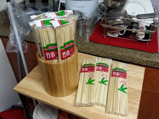 Подставка для ножей из бамбуковых палочек
