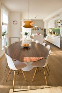 Дизайн деревянного стола для кухни