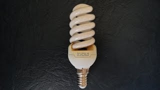 Фокус с энергосберегающей лампочкой