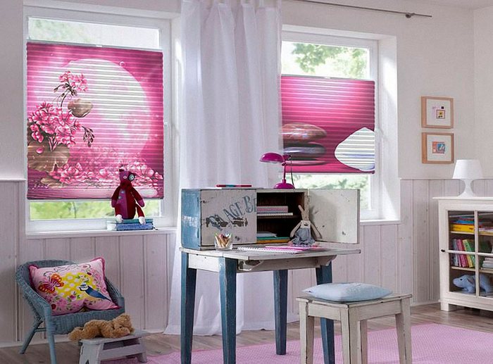 фото штор плиссе с рисунком в детской комнате