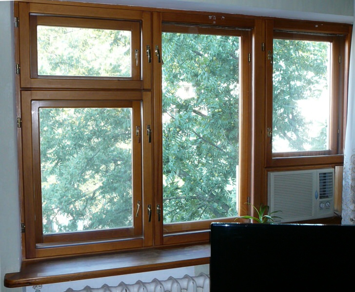 Деревянные окна из клеёного бруса 