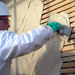 Оштукатуривание деревянной стены