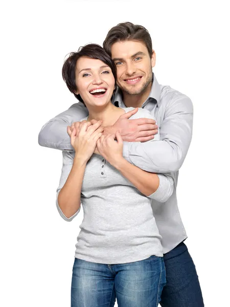 Портрет счастливой пары, изолированной на белом — стоковое фото