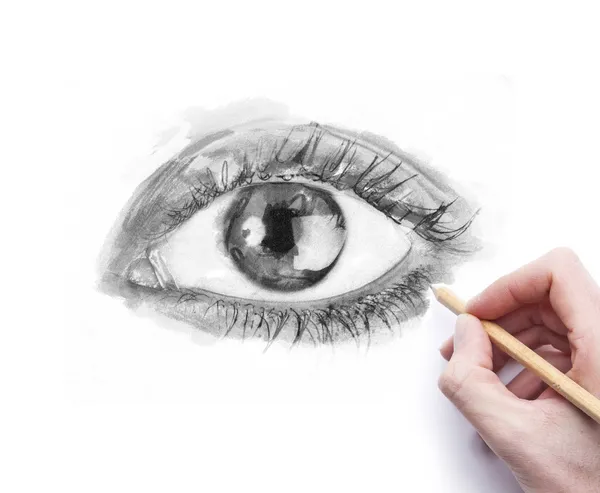 Рисование глаз с карандашом — стоковое фото