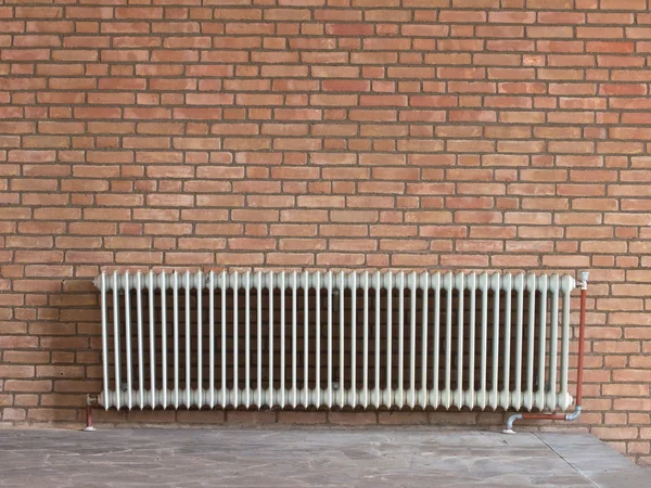 Старый радиатор Отопление — стоковое фото