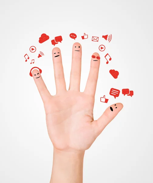 Счастливые группы палец смайлики с социальной чат знак и речи b — стоковое фото
