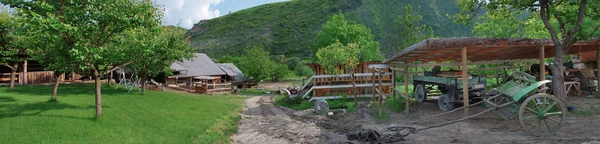 Старая ферма в Бутучень — стоковое фото