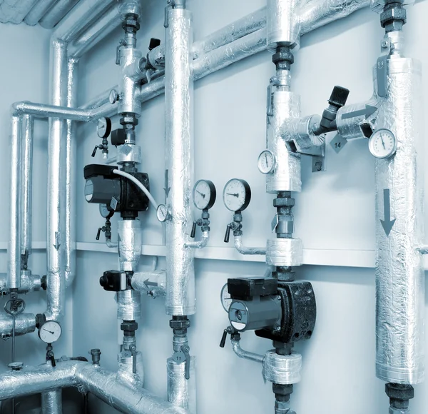 Отопление системы промышленного водопровода — стоковое фото