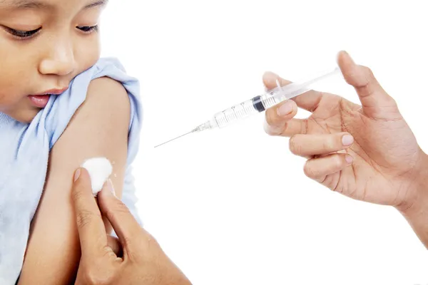 Детская вакцинация — стоковое фото