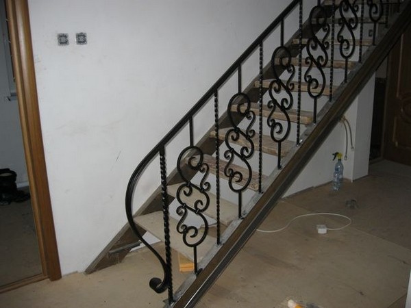 лестница гусиный шаг металлическая фото